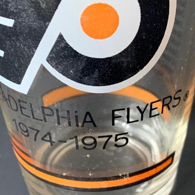LOT:136: Set of 4 Philadelphia Flyers 1974-75 Stanley Cup Championship Glasses
