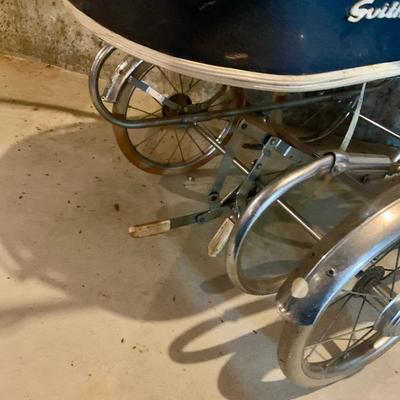LOT:151: Vintage Chrome Wheeled Suithun Baby Carriage and Baby Dolls