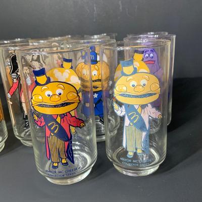 LOT:550: Large Collection Vintage McDonald Land Glasses In Various Conditions