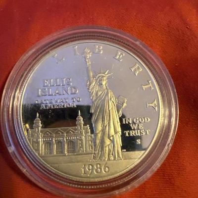 1986S ELLIS ISLAND SILVER DOLLAR PROOF UNCIRCULATED STATUE OF LIBERTY
