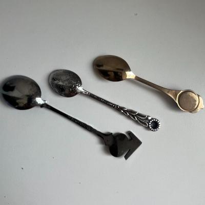 3 Piece Collector Spoon Set