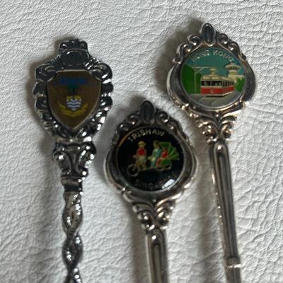 Collectors World Country 3-Piece Spoon Set