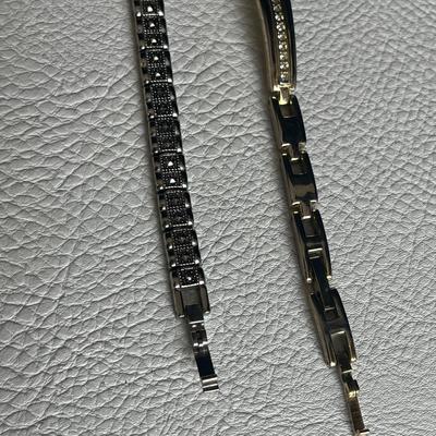 Set of 2 Wrist Watches