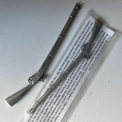 2 Piece Miniature Replica Charleville Musket Guns