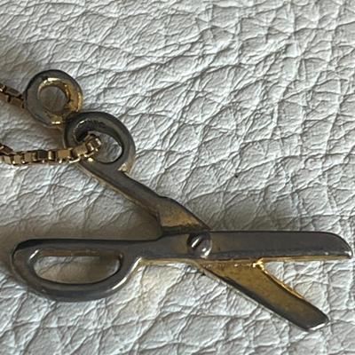 Beautiful Gold-Tone Sewing Pin and Scissor Set! 