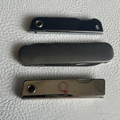 5 Piece Set of Pocket Knives (one with leather case)!