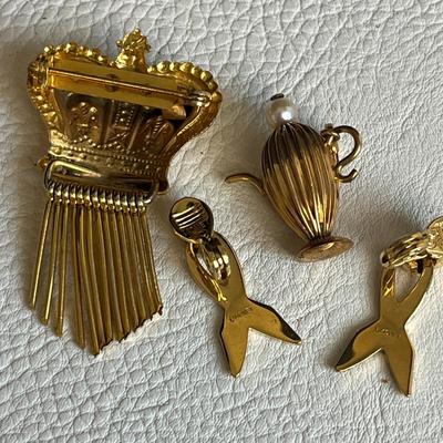 Beautiful Gold-Tone Jewelry Set with Earrings, Charm and Broach Pins