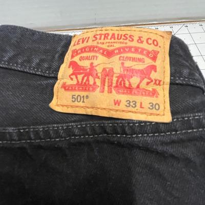 Black Levi Strauss Demin Jean Pants - Size 33/30