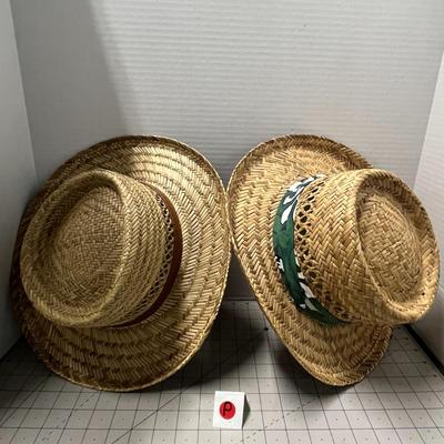 Set of 2 Vacation Straw Hats! Perfect for your Summer Vacations!