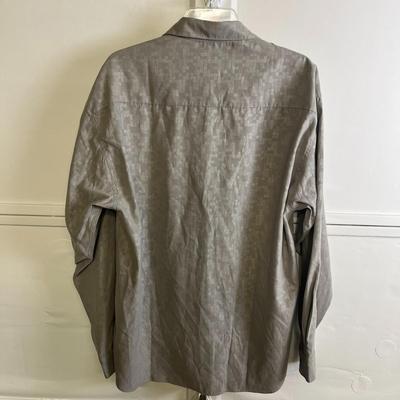 New with Tags 'Firethorn' Microfiber Button-down Men's Top - Size L