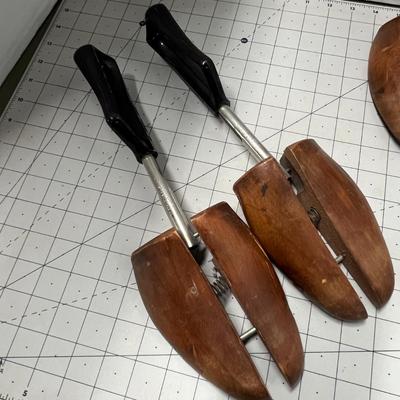 2-Piece 'Nunn-Bush' Shoe Keepers/Forms