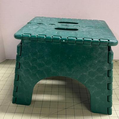 EZ Fold - Folding Step Stool - Green