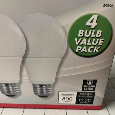 5 Boxes of Staco 60 Watt LED Lightbulbs (4 Bulbs in Each Box)