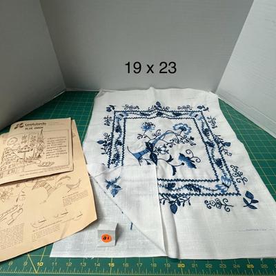LeeWards Craft Center Sewn Fabric of Blue Onion Plant