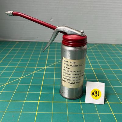 Golden Rod Hand Oiler - 1/4 Pint 
