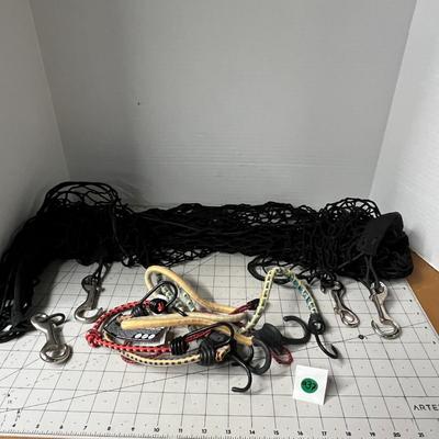 Bungy Cords and Net with Clasps for Truck Bed
