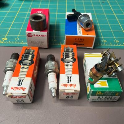Miscellaneous Car Parts Lot