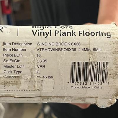 Traffic Master Brand - 13 Pieces Vinyl Plank Flooring 