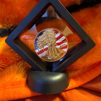 2023 WALKING LIBERTY 1$ COIN 1 OZ silver Beautiful case included
