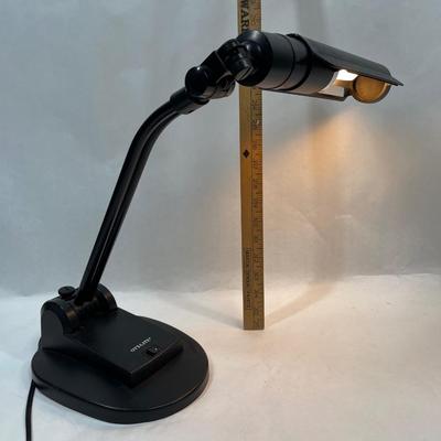 Desk / Task Tabletop.Lamp Lighting