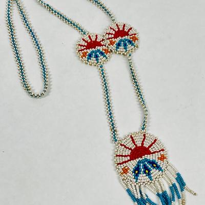 Vintage Native American Indian Seed Bead necklace - red, white, and blue