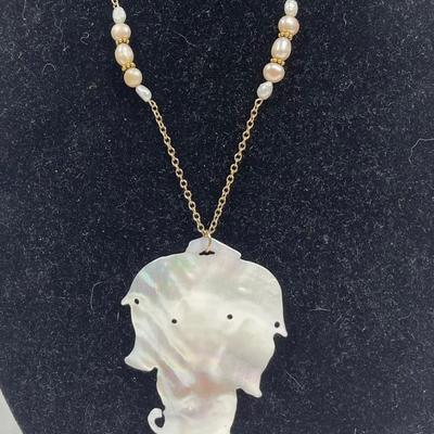 Vintage Shell Pendant Necklace