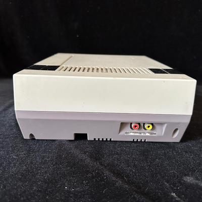 NINTENDO ENTERTAINMENT SYSTEM NES-001