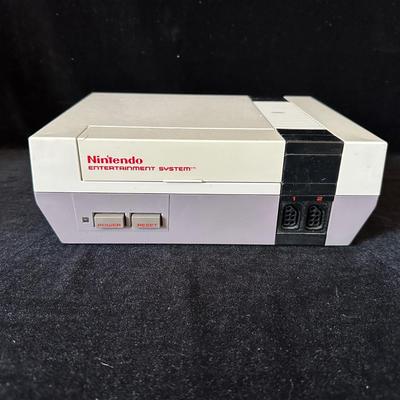 NINTENDO ENTERTAINMENT SYSTEM NES-001