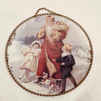 Glass-topped Christmas Hanging Decor