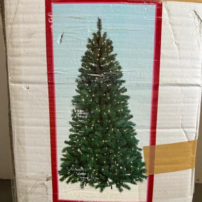 6 1/2 FOOT PRE-LIT ARTIFICIAL TREE