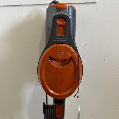 SHARK ROCKET BAGLESS VACUUM