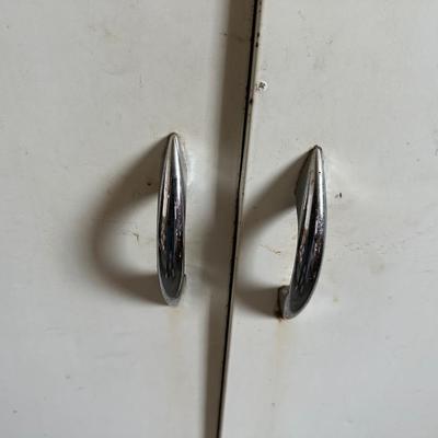 RETRO METAL CABINET WITH 4 SHELVES