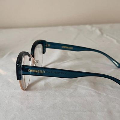 Cynthia Bailey, JM New York, and More Glasses (P-DZ)