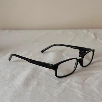 Cynthia Bailey, JM New York, and More Glasses (P-DZ)