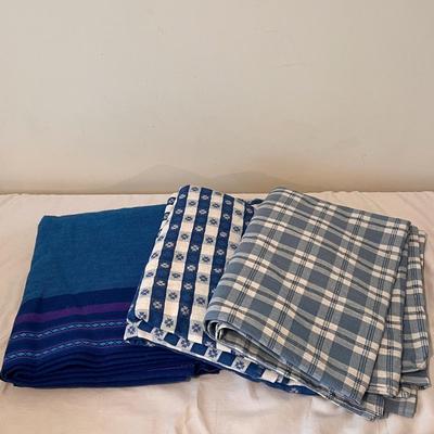 Tablecloths, Placemats, and Linens (H-DZ)