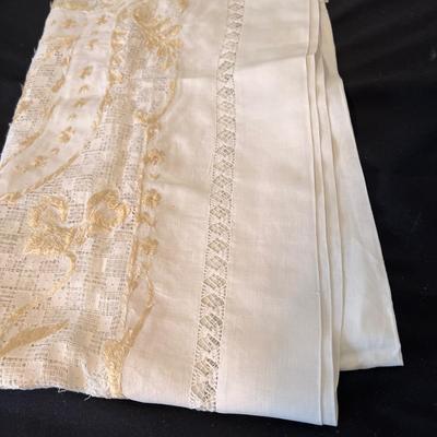 Fine Linens and Lace (O-DZ)