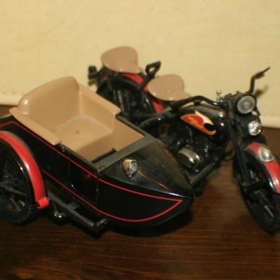 Harley Davidson Limited Edition Double Seater with Side Car Die Cast Bank Motorcycle