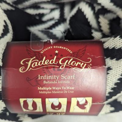 Vera Bradley Lunch Carriers & Faded Glory Scarf