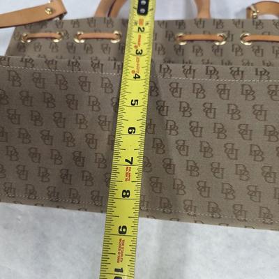 Dooney & Bourke Purse