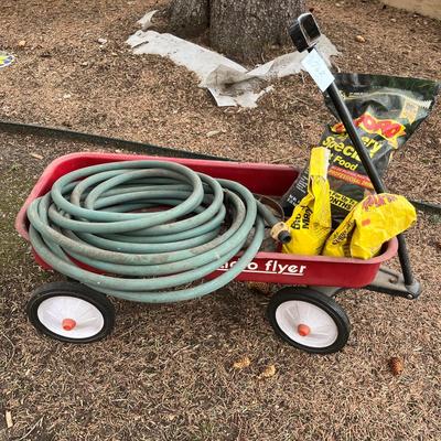 Wagon with hose