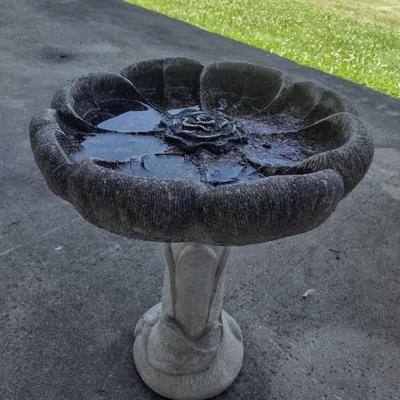 Vintage Concrete Birdbath with Flower Petal Design Bath