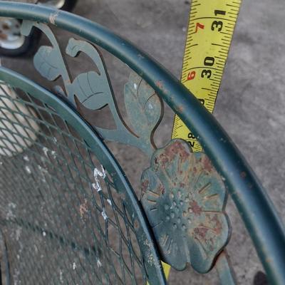 Green Metal Mesh Patio Table and Chair Set