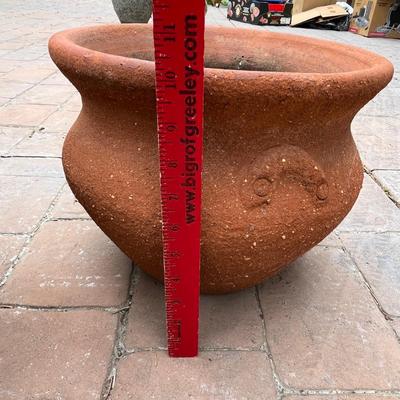 4 medium flower pots