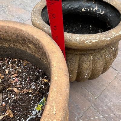 3 Flower pots