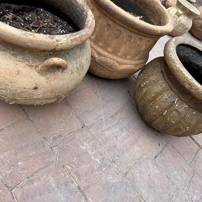 3 Flower pots