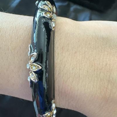 Really beautiful, black enamel, silver toned, hinged bracelet