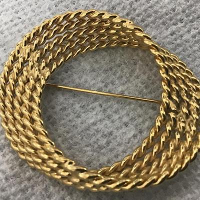 Monet Oval Gold Plated Rope Twist Brooch circa 1980s