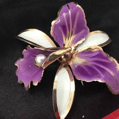 Flower Orchid White Purple Enamel Pearl Vintage Gold Brooch Pin