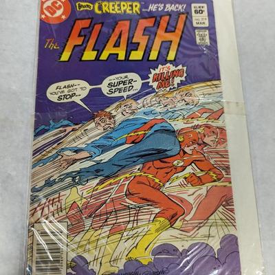 Vintage Comic Books Flash Spiderman & Catwoman