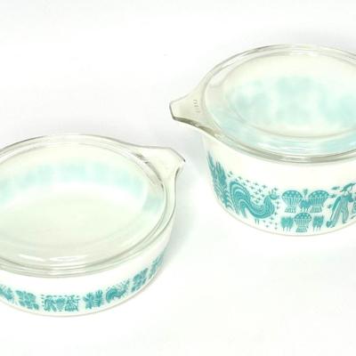 Set of 2 Amish Butterprint Cinderella Pyrex Dishes with Lids